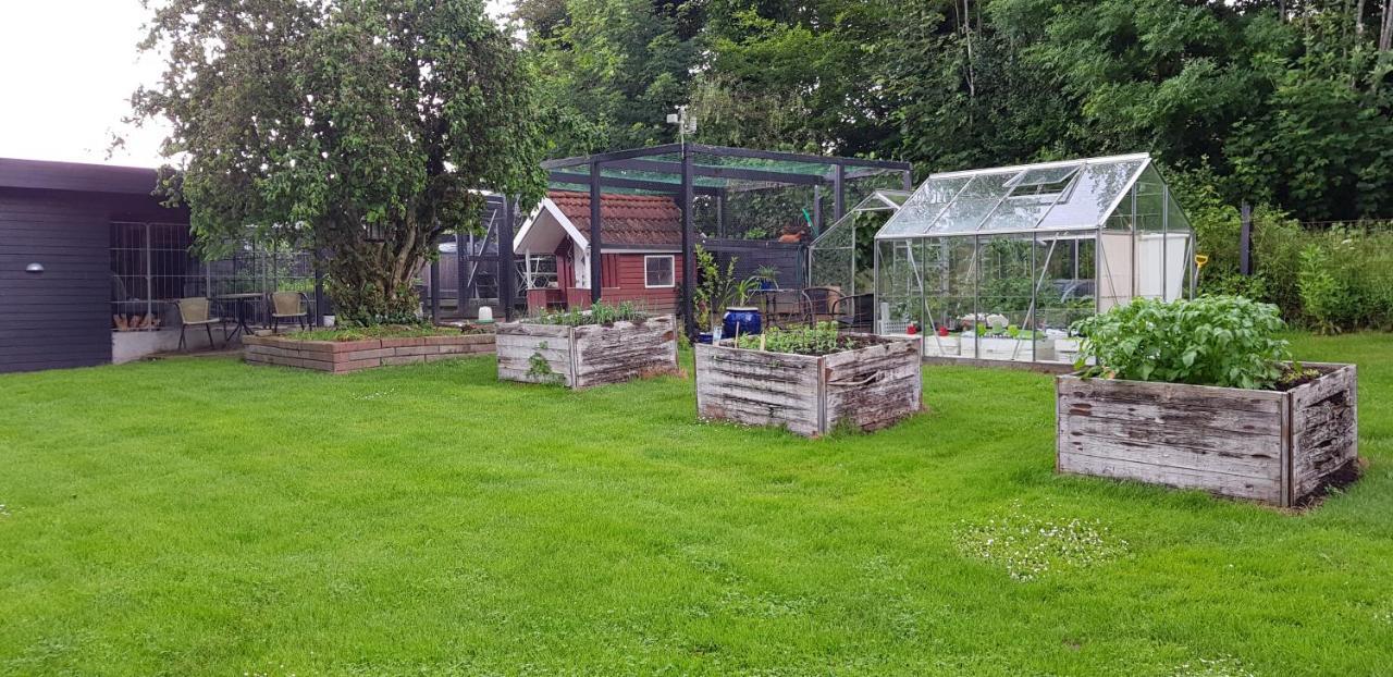 Tjornely Bed and Breakfast Ostervra Exteriör bild